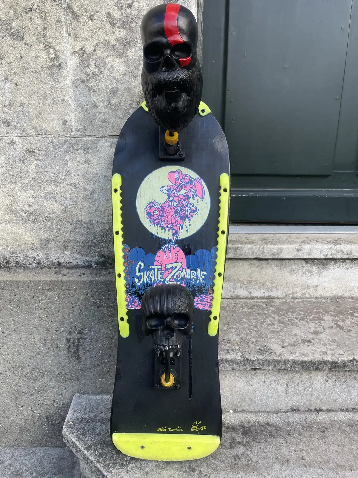 Ride Zombie, vue de face